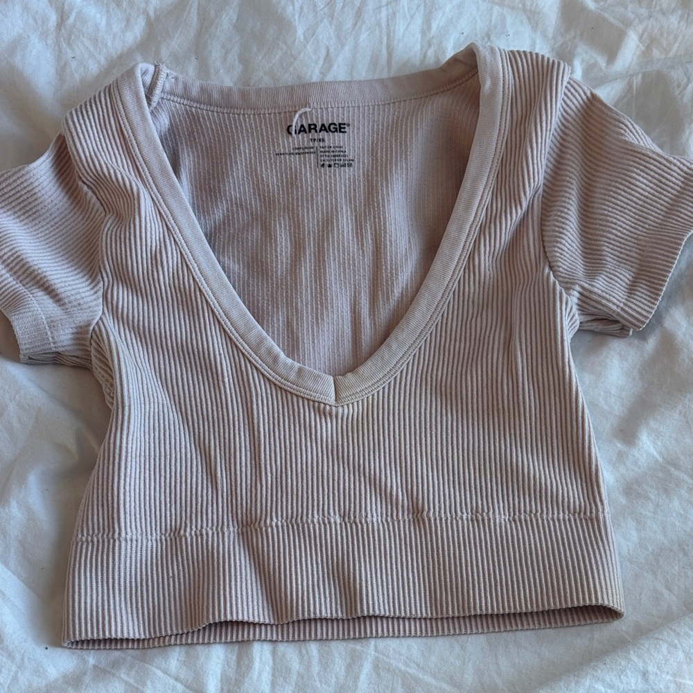 Garage Women's Ribbed V-Neck Crop Top - Light Pink